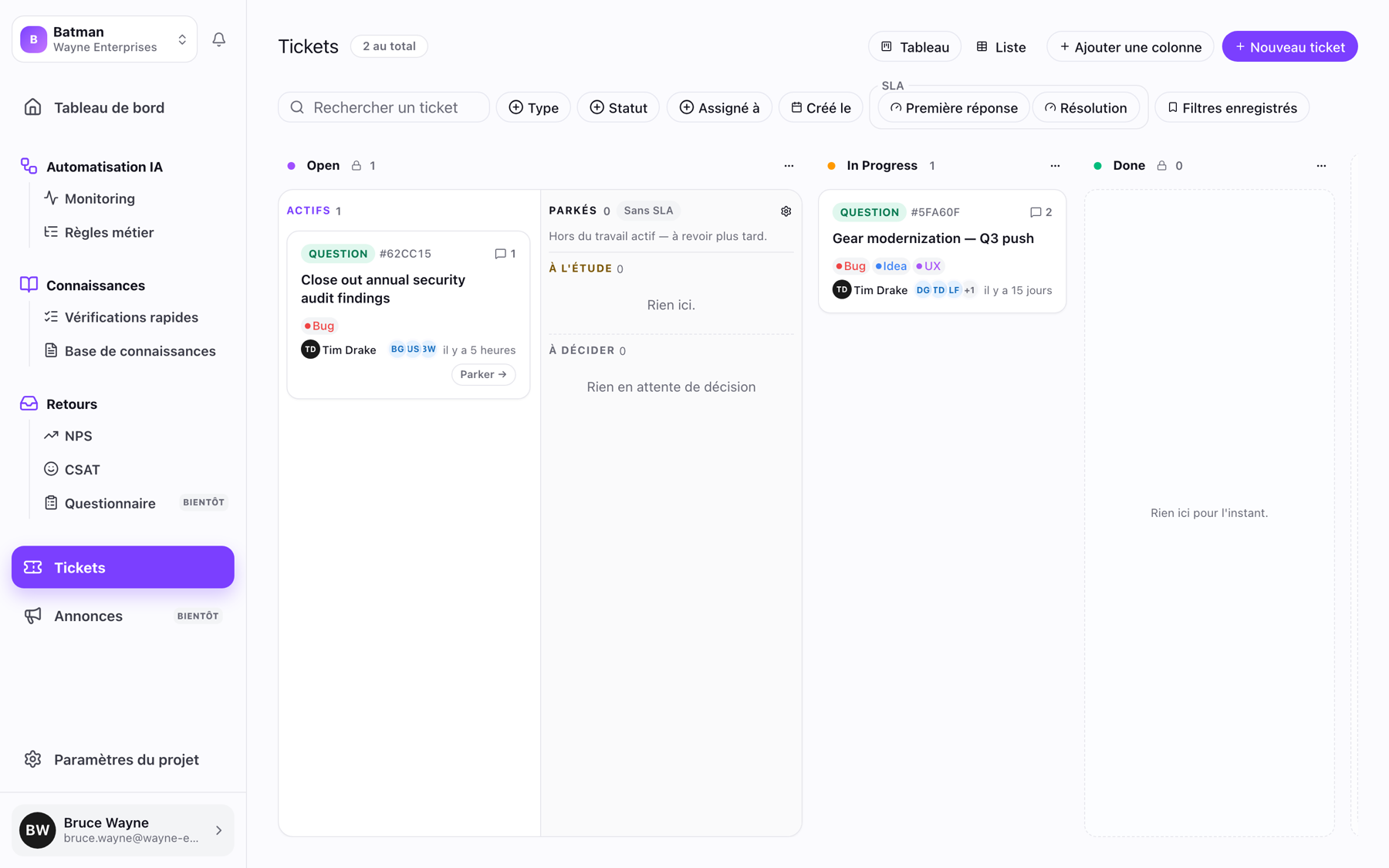 Le back office Weloop en vrai : kanban des tickets avec SLA de première réponse et de résolution, tickets parkés, colonnes personnalisées